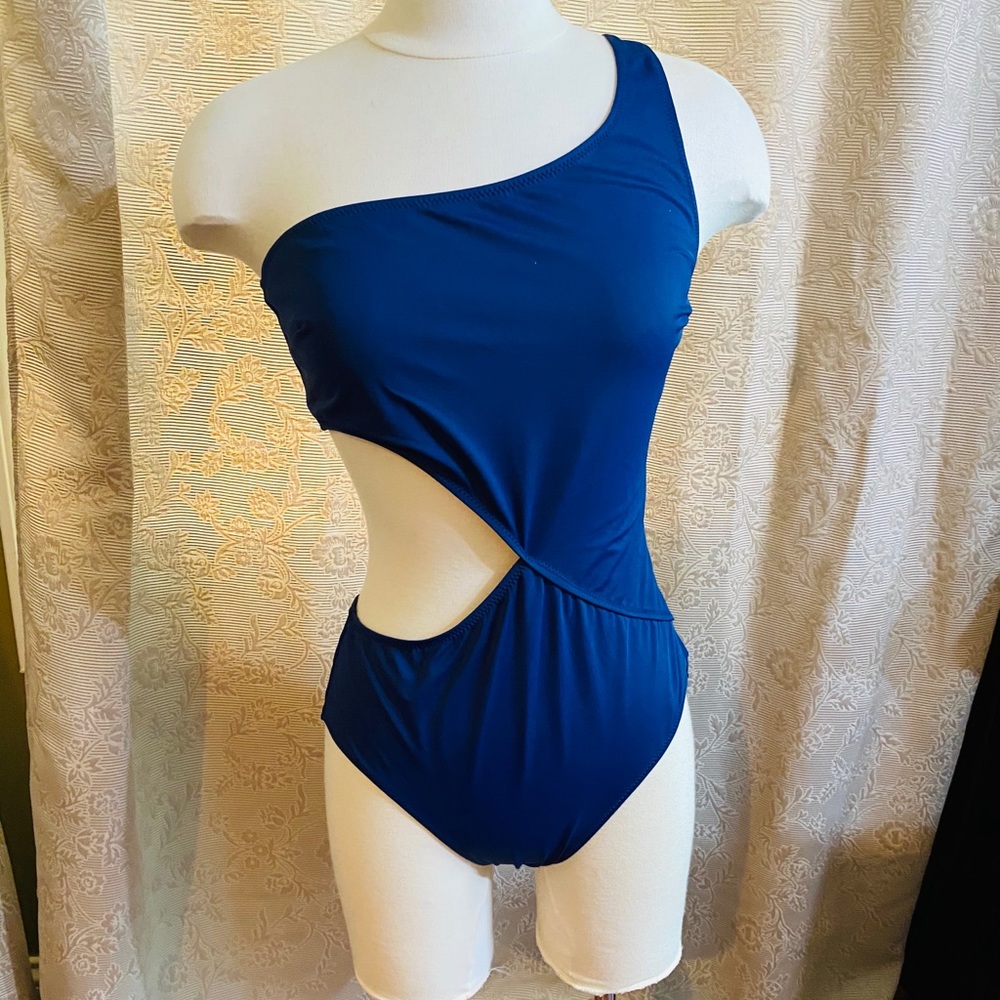 Bathing suit